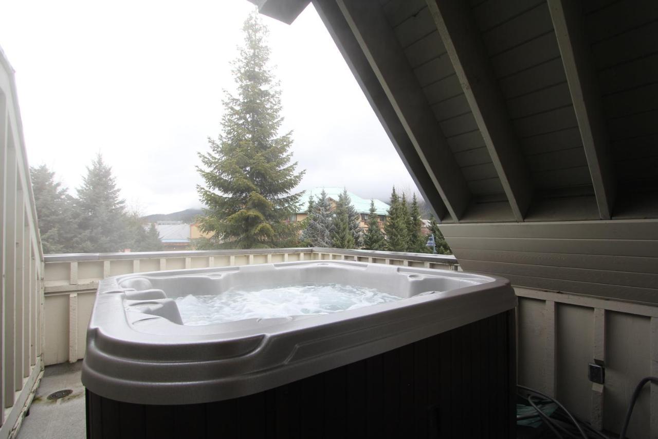 Lagoons Condos By Whistler Retreats Екстериор снимка