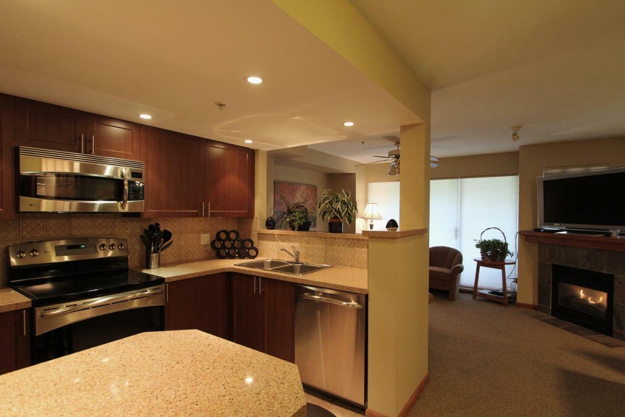 Lagoons Condos By Whistler Retreats Екстериор снимка